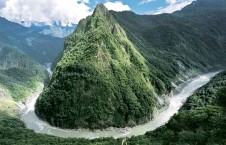 雅鲁藏布大峡谷